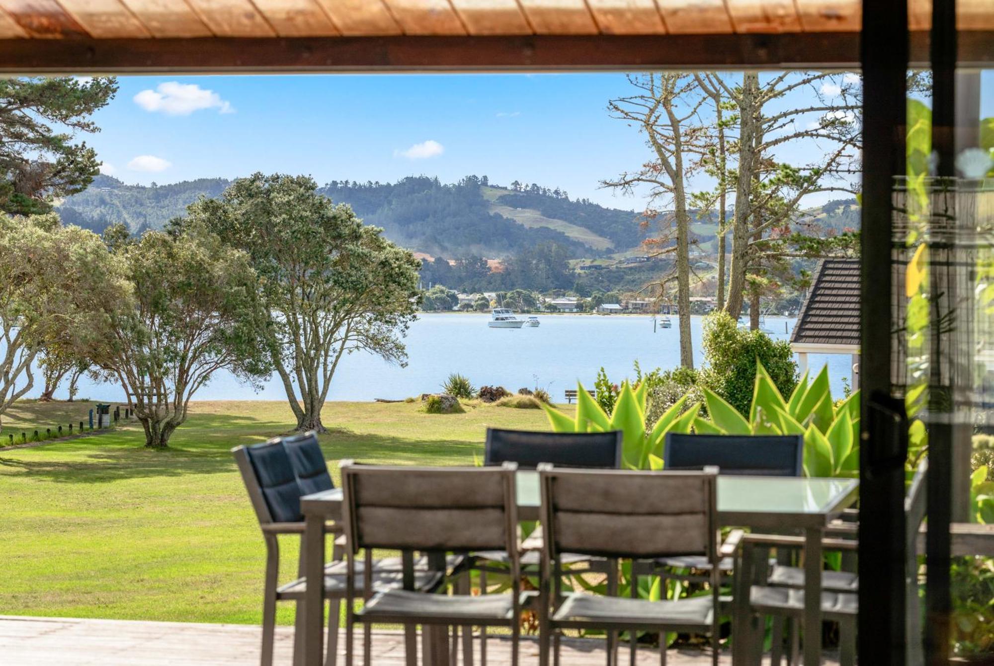 Pauanui Beach House Suntrap Esterno foto