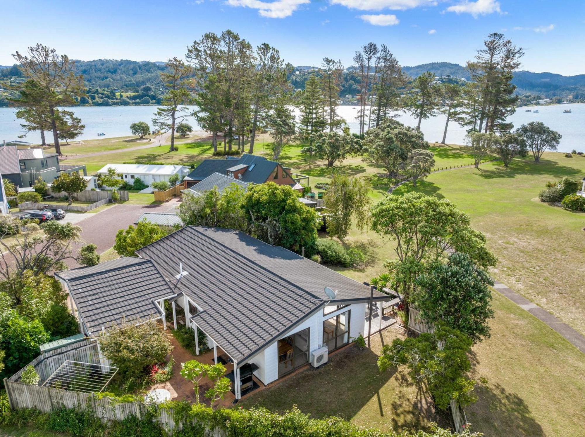Pauanui Beach House Suntrap Esterno foto